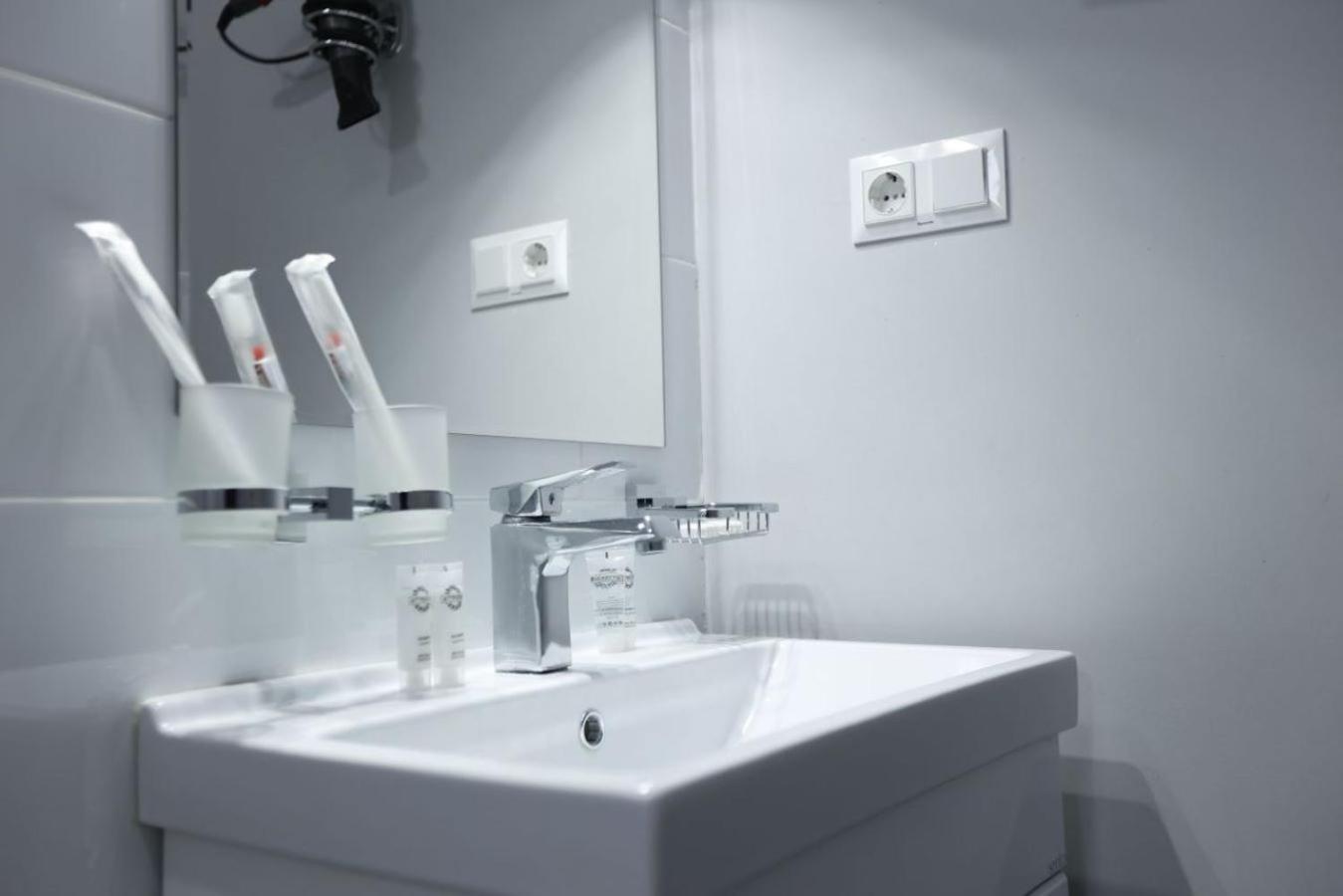 Urban Hotel Bishkek Ngoại thất bức ảnh