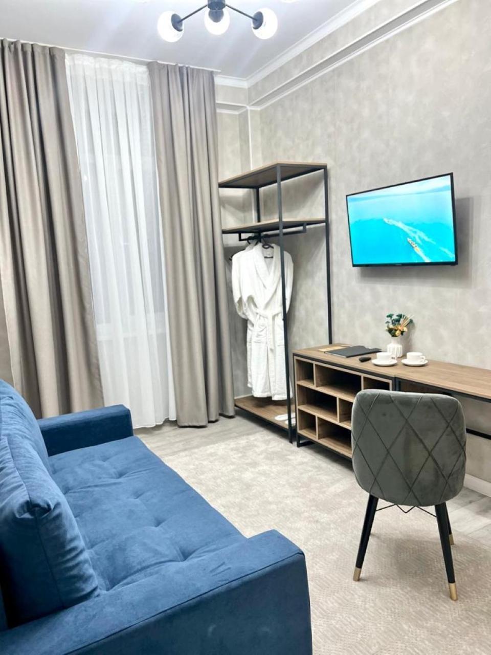 Urban Hotel Bishkek Ngoại thất bức ảnh