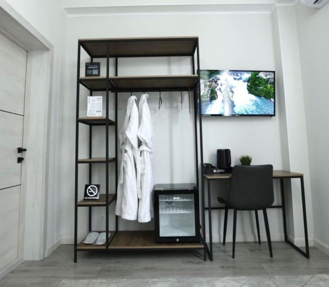 Urban Hotel Bishkek Ngoại thất bức ảnh
