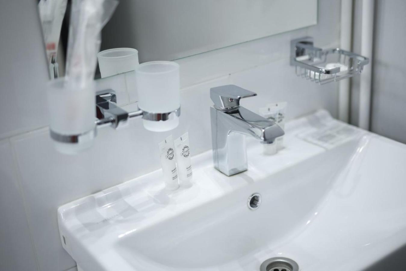 Urban Hotel Bishkek Ngoại thất bức ảnh