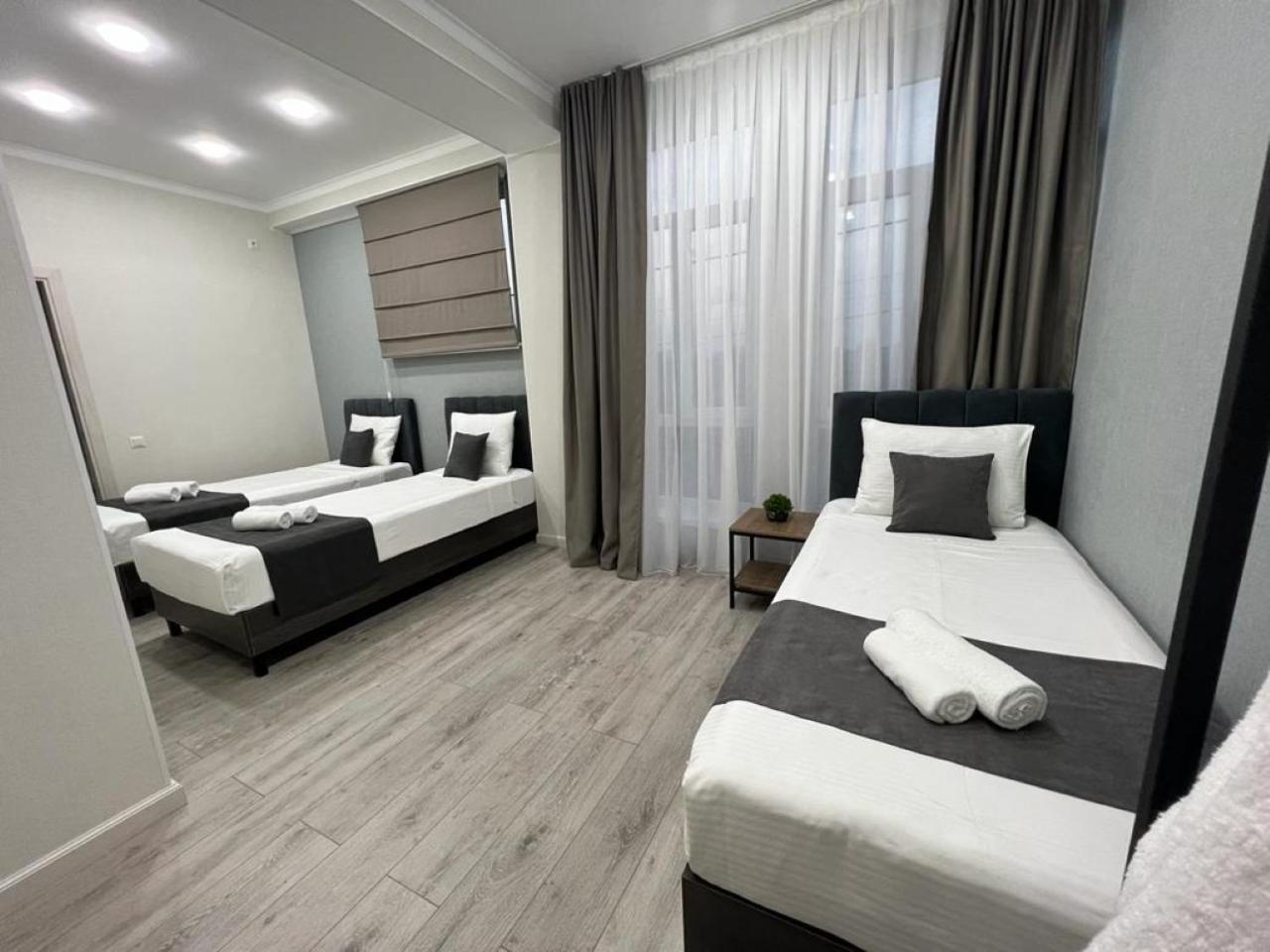 Urban Hotel Bishkek Ngoại thất bức ảnh